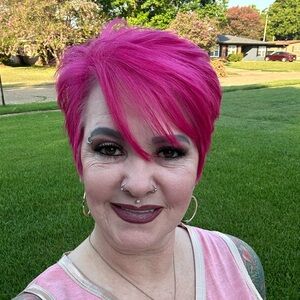 Meet your Posher, Delana